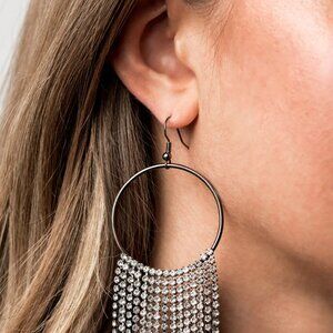 Streamlined Shimmer Black Earrings